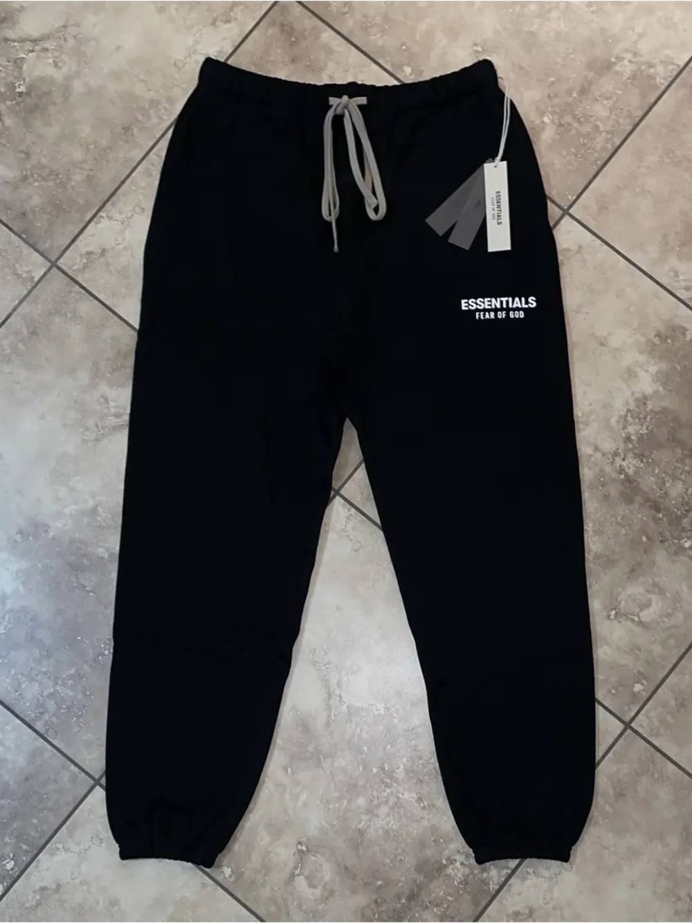 Fear of God ESSENTIALS Black Cuffed